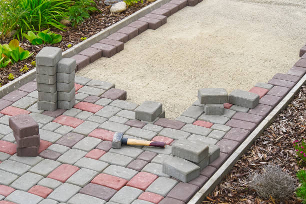 Best Driveway Paving Contractor  in Glenns Ferry, ID
